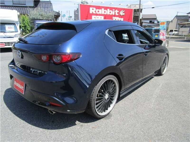 MAZDA3