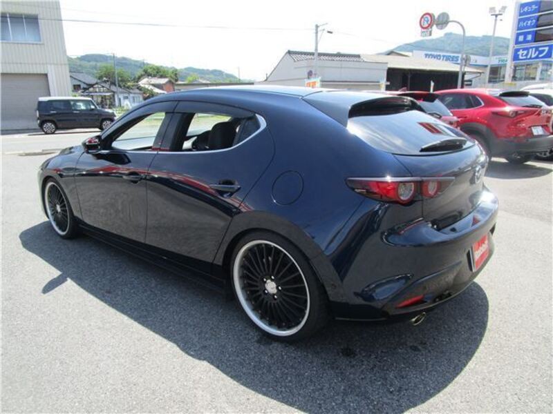 MAZDA3