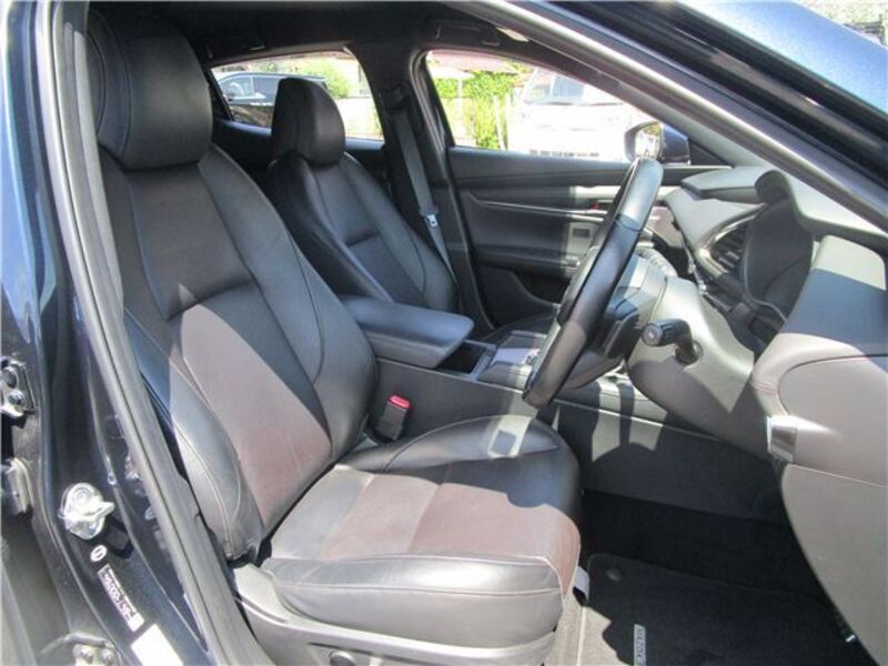MAZDA3