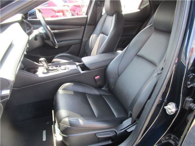 MAZDA3