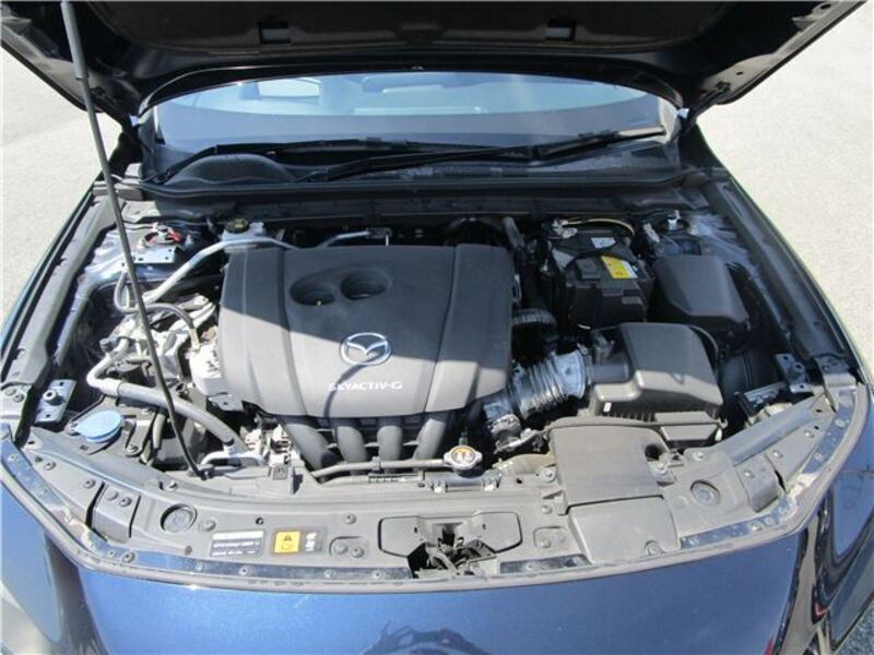 MAZDA3