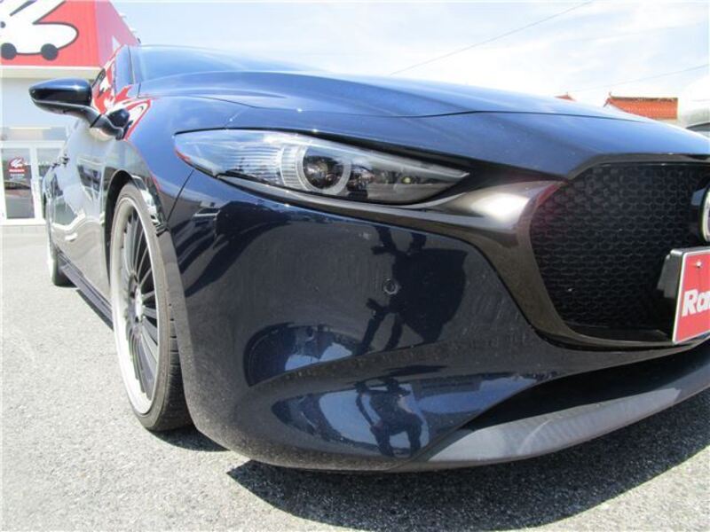 MAZDA3