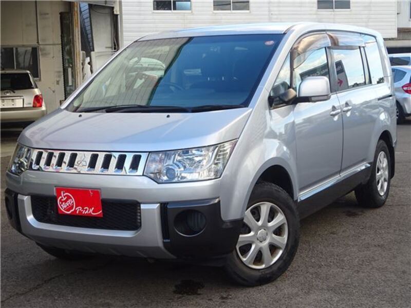 MITSUBISHI DELICA D5