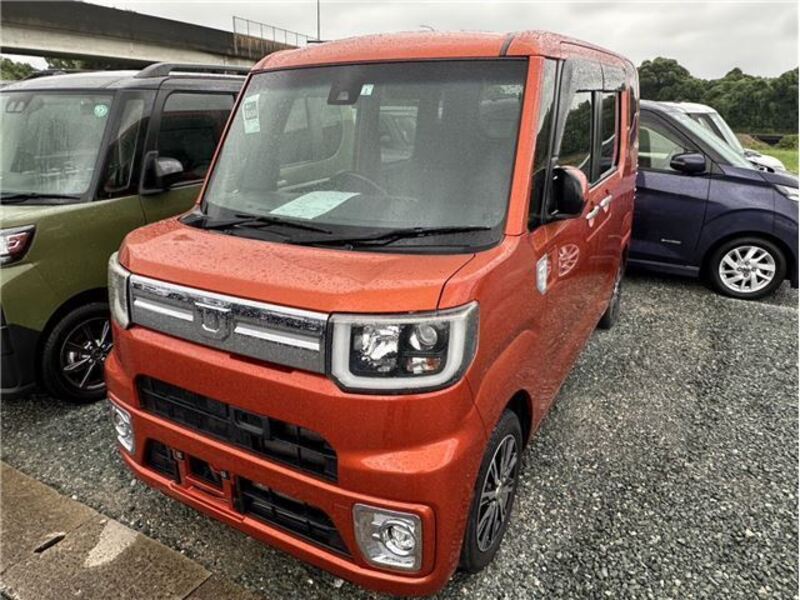 DAIHATSU WAKE
