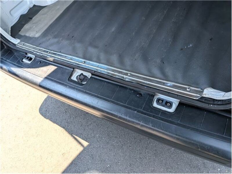 BONGO VAN