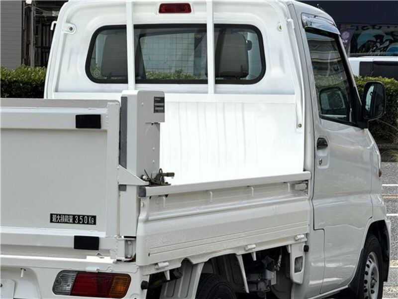 MINICAB TRUCK