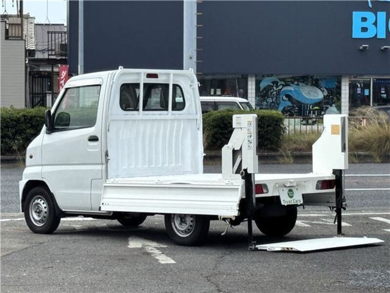 MINICAB TRUCK