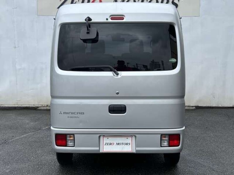 MINICAB VAN