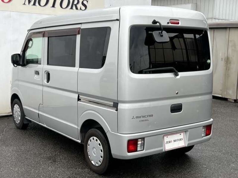 MINICAB VAN