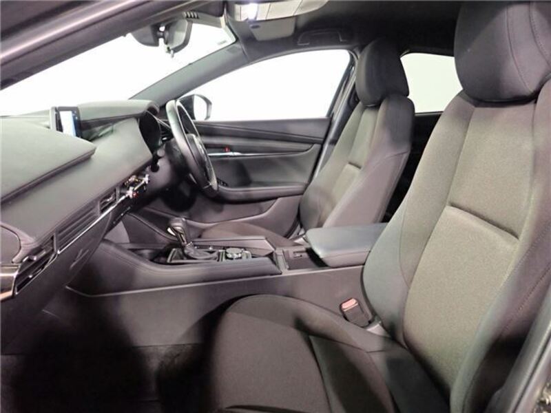 MAZDA3