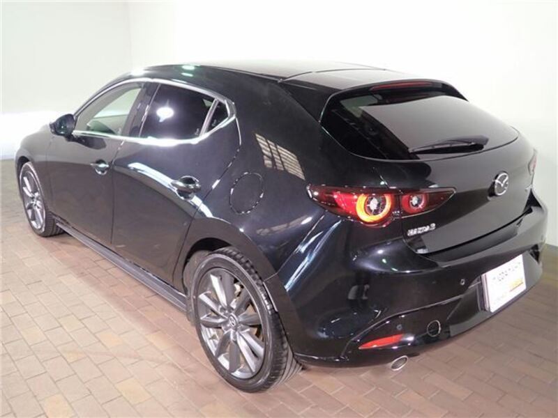 MAZDA3
