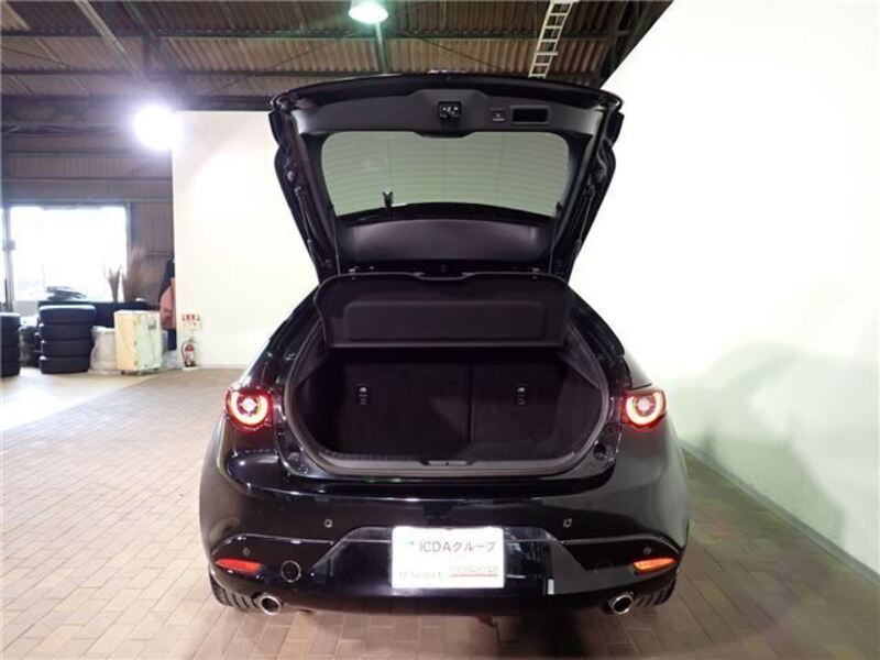MAZDA3