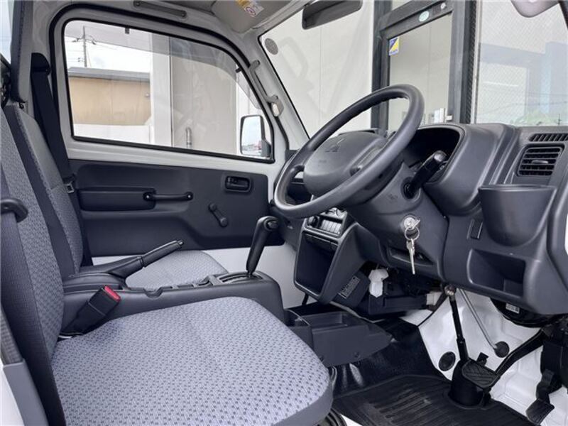 MINICAB TRUCK