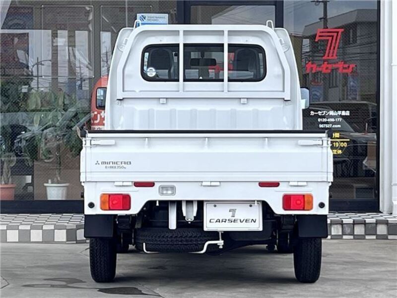 MINICAB TRUCK