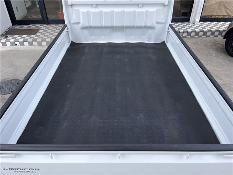 MINICAB TRUCK