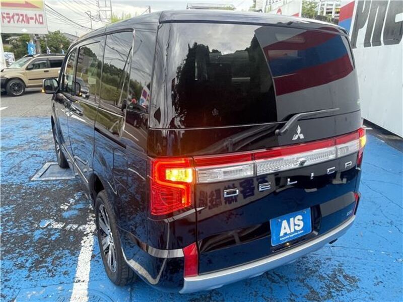 DELICA D5