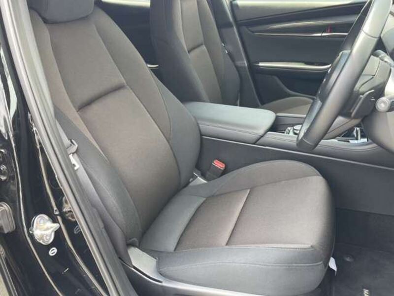 MAZDA3
