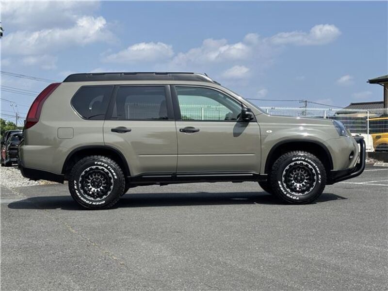 X-TRAIL