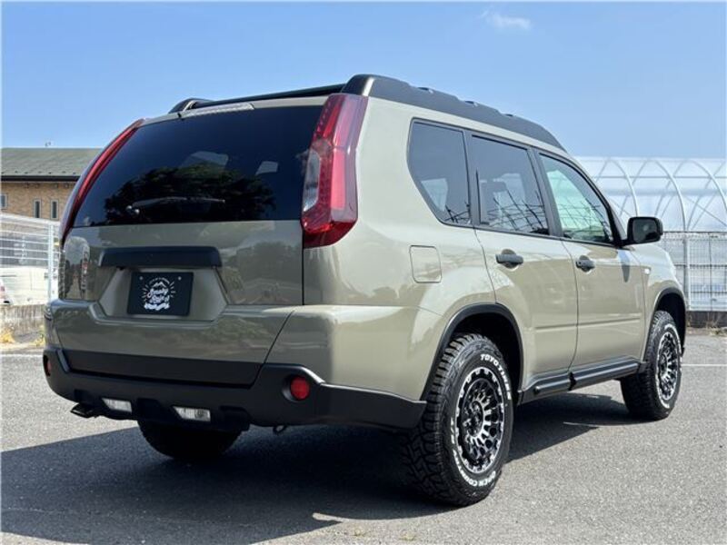 X-TRAIL