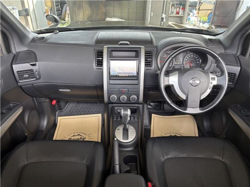 X-TRAIL