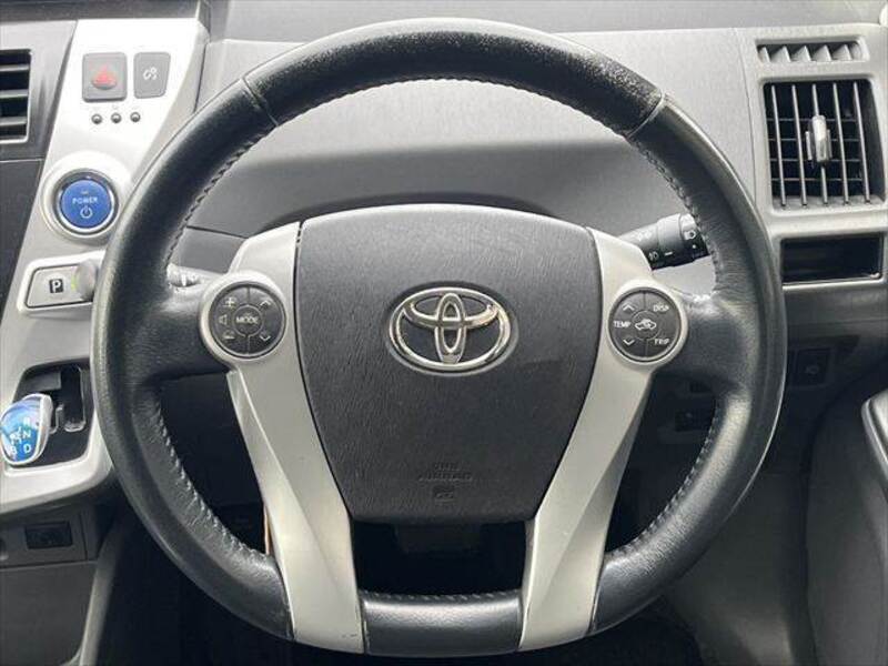 PRIUS ALPHA