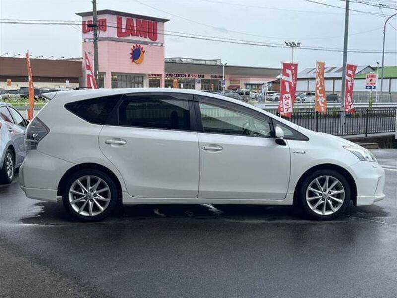 PRIUS ALPHA