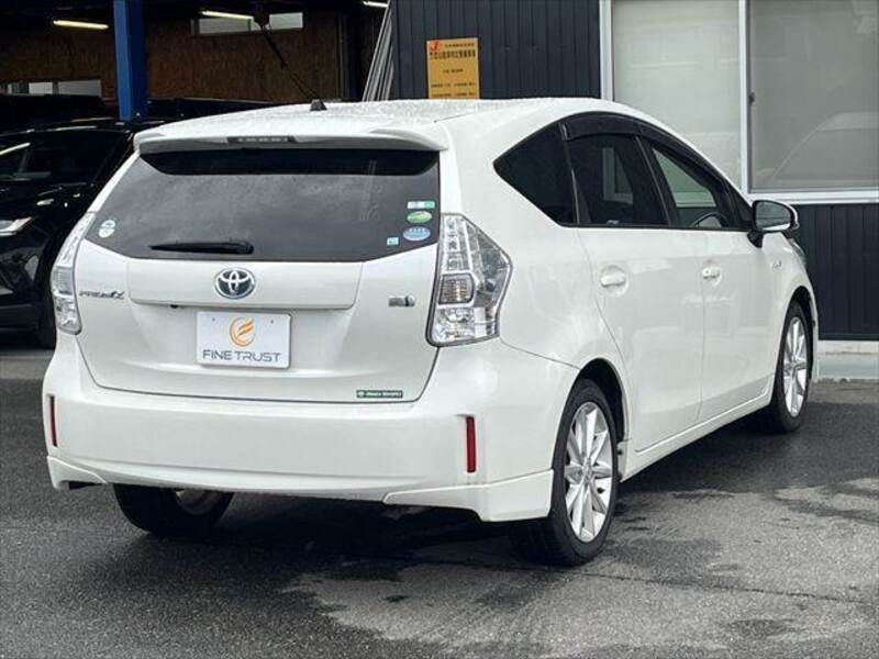 PRIUS ALPHA