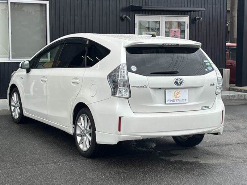 PRIUS ALPHA