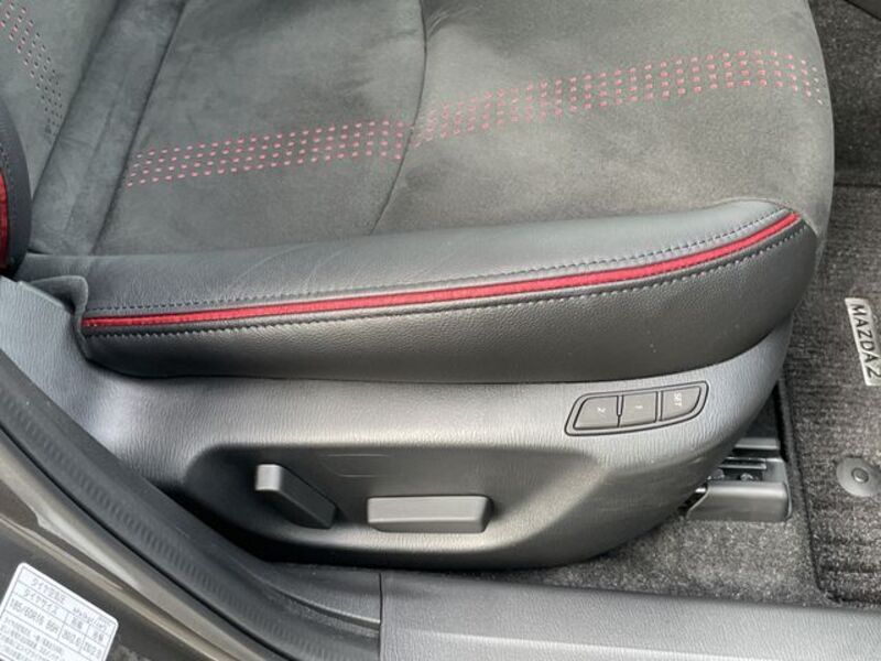 MAZDA2