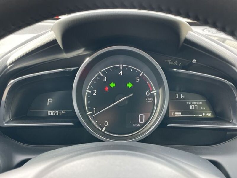 MAZDA2
