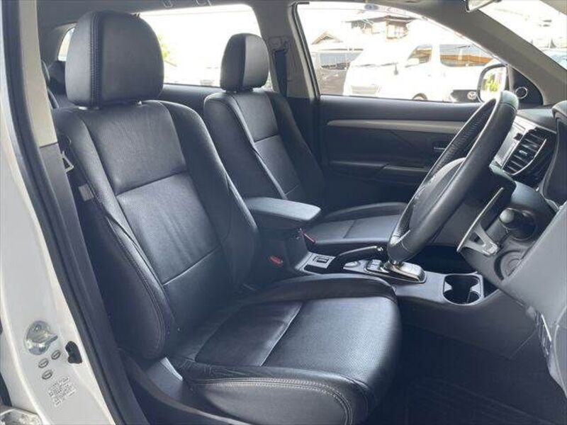 OUTLANDER PHEV