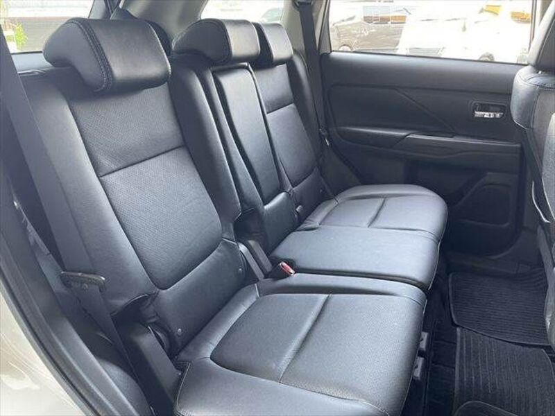 OUTLANDER PHEV