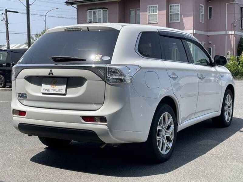 OUTLANDER PHEV