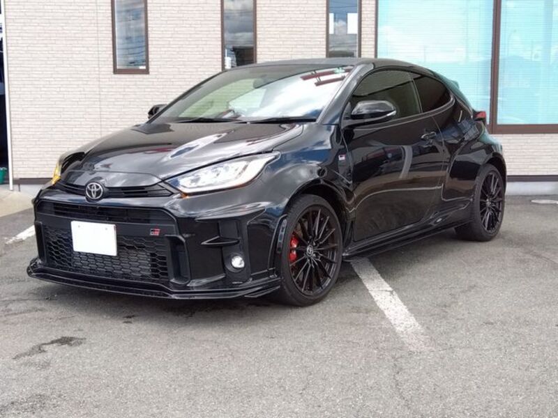 GR YARIS-0