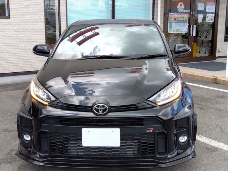 GR YARIS