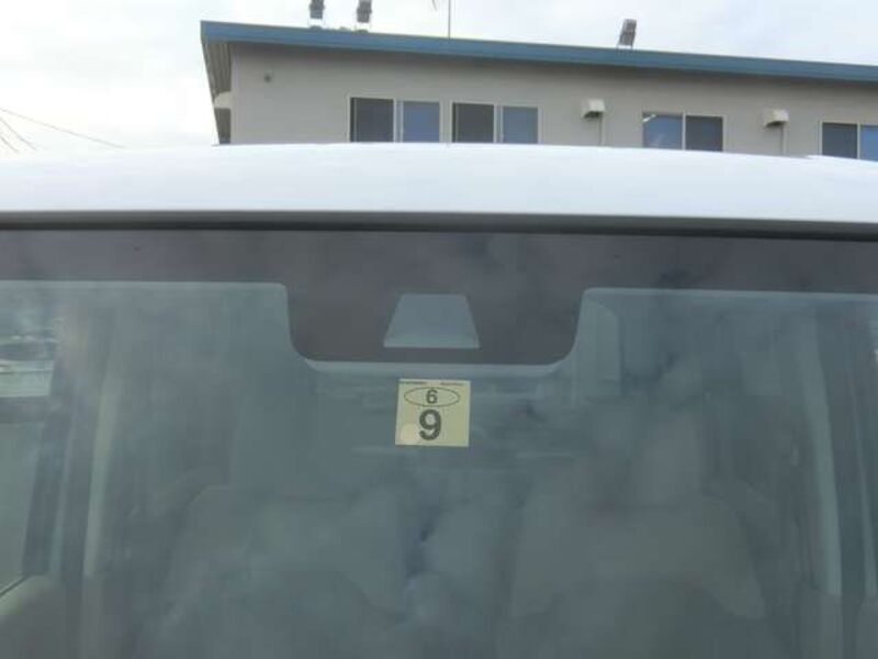 N BOX