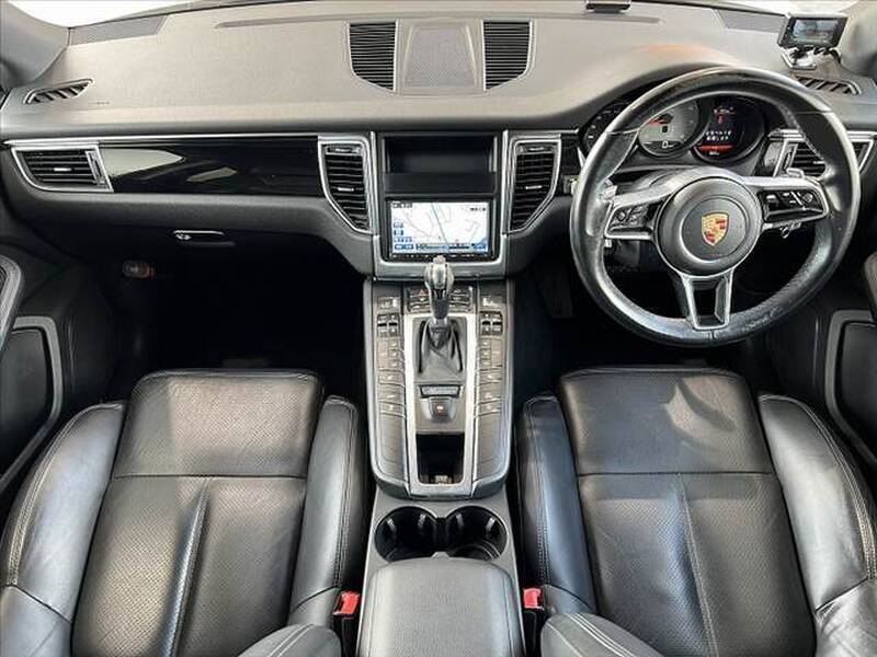 MACAN