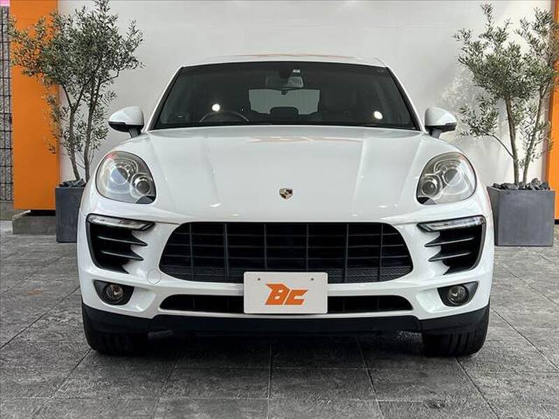 MACAN