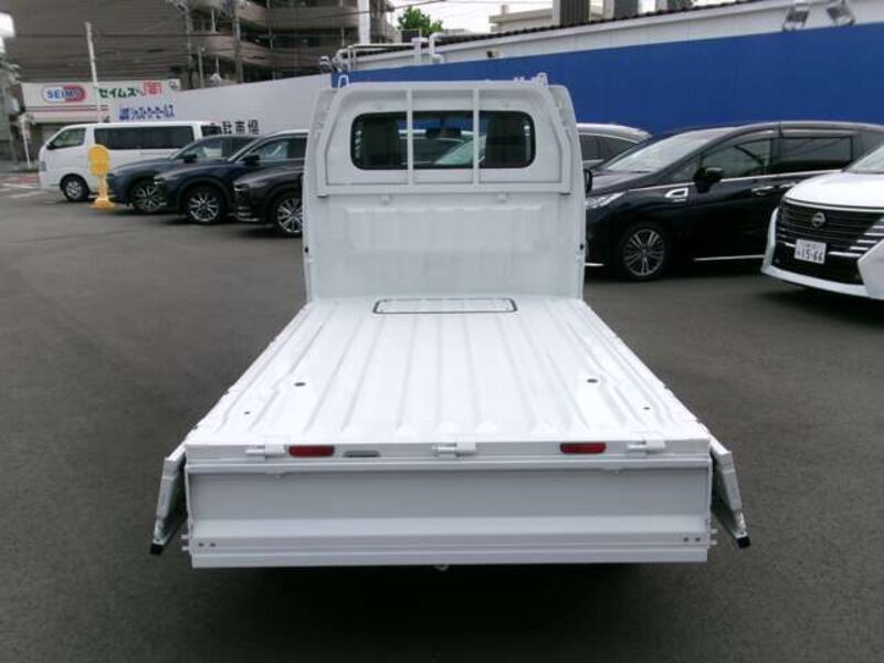 CLIPPER TRUCK