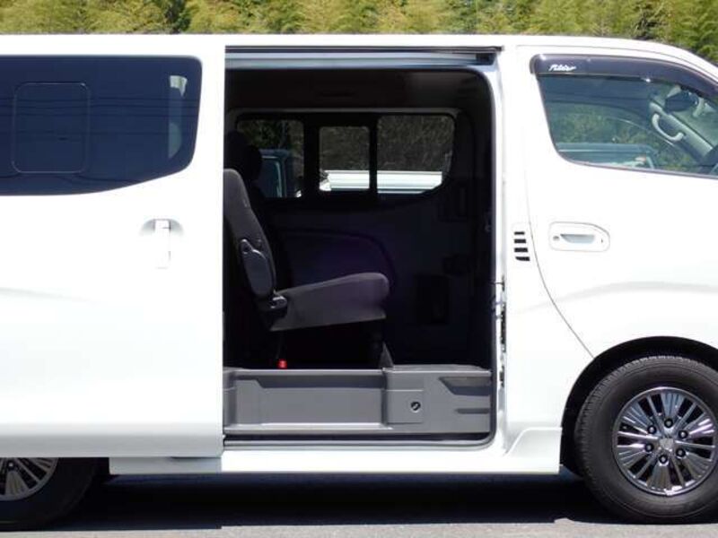 NV350 CARAVAN