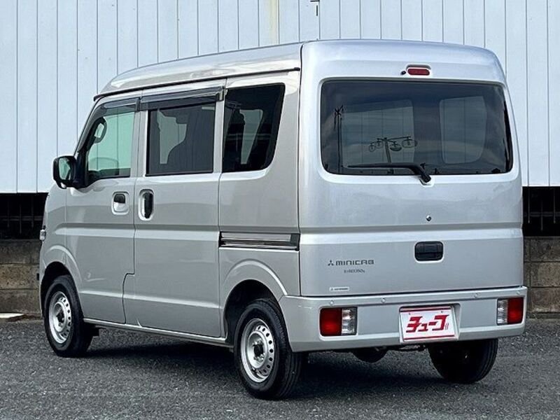 MINICAB VAN