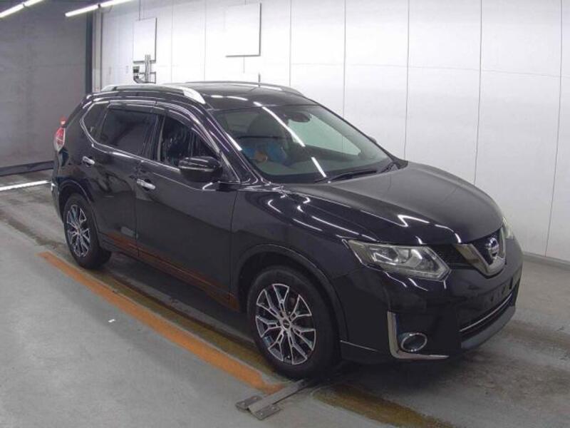 X-TRAIL
