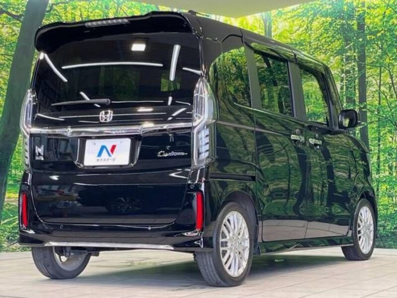 N BOX CUSTOM