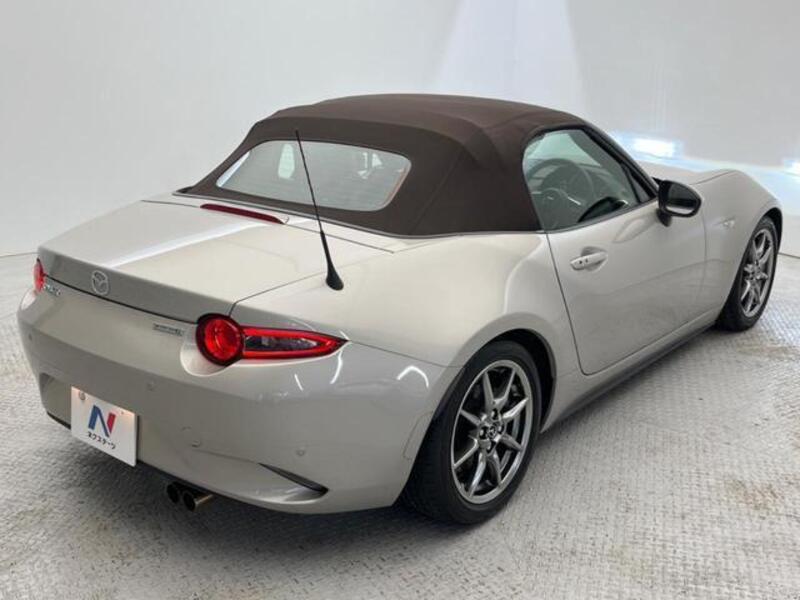 ROADSTER