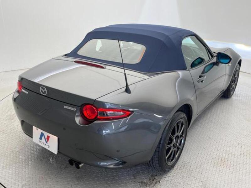 ROADSTER
