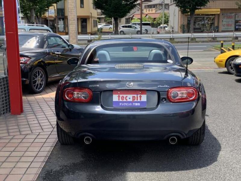 ROADSTER