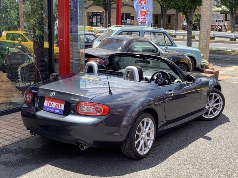 ROADSTER