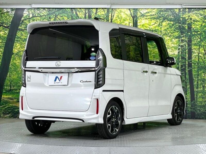 N BOX CUSTOM