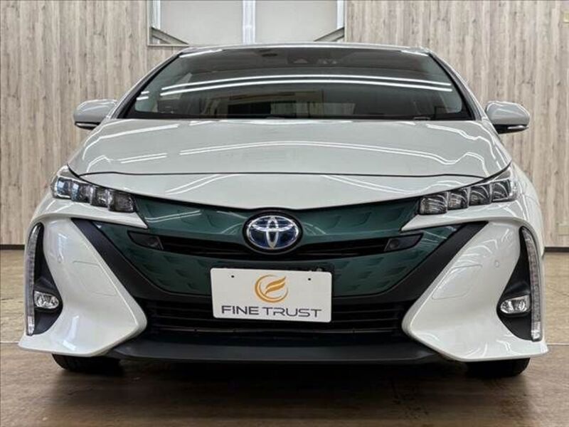 PRIUS PHV