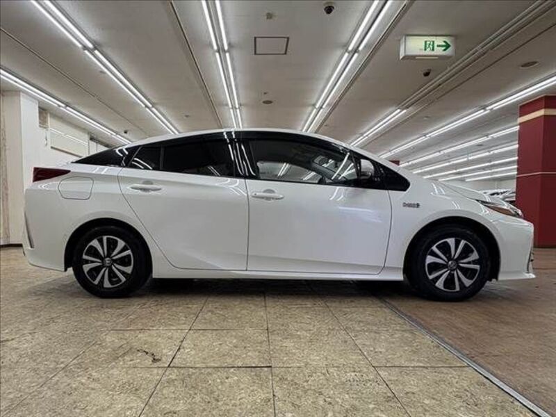PRIUS PHV